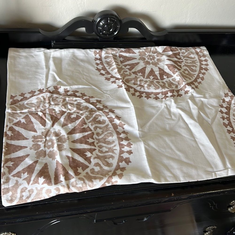 Pottery Barn Lida Star Madallion Dec Pillow Sham